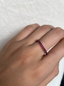 ANILLO PENSIL CON CIRCONES ROJOS