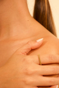 ANILLO PENSIL CON CIRCONES AMARILLOS