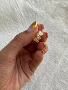 EARCUFF BAÑO ORO CON CIRCONES BLANCOS